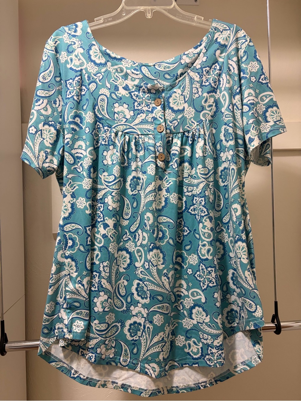 Women's Teal Paisley Button-Front Short Sleeve Top